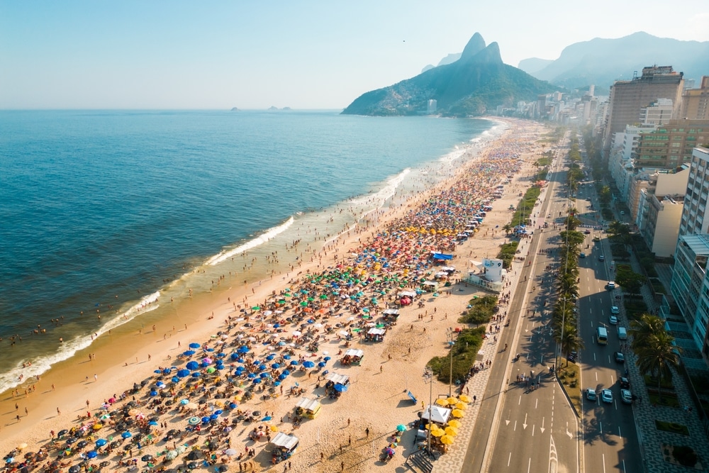 Copacabana plaža u Rio de Janeiru