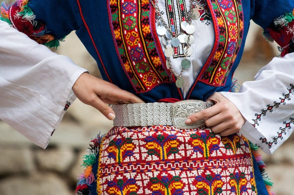 bugarska narodna nošnja, tradicionalna odjeća bugarska