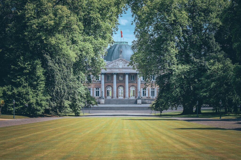 palača laeken u bruxellesu, belgija